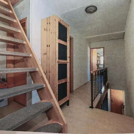 Gaestehaus Mit 5 Separaten Schlafzimmern Fuer 9 Personen, 24 H Check In Direkte Naehe Landesgartenschau Lägenhet